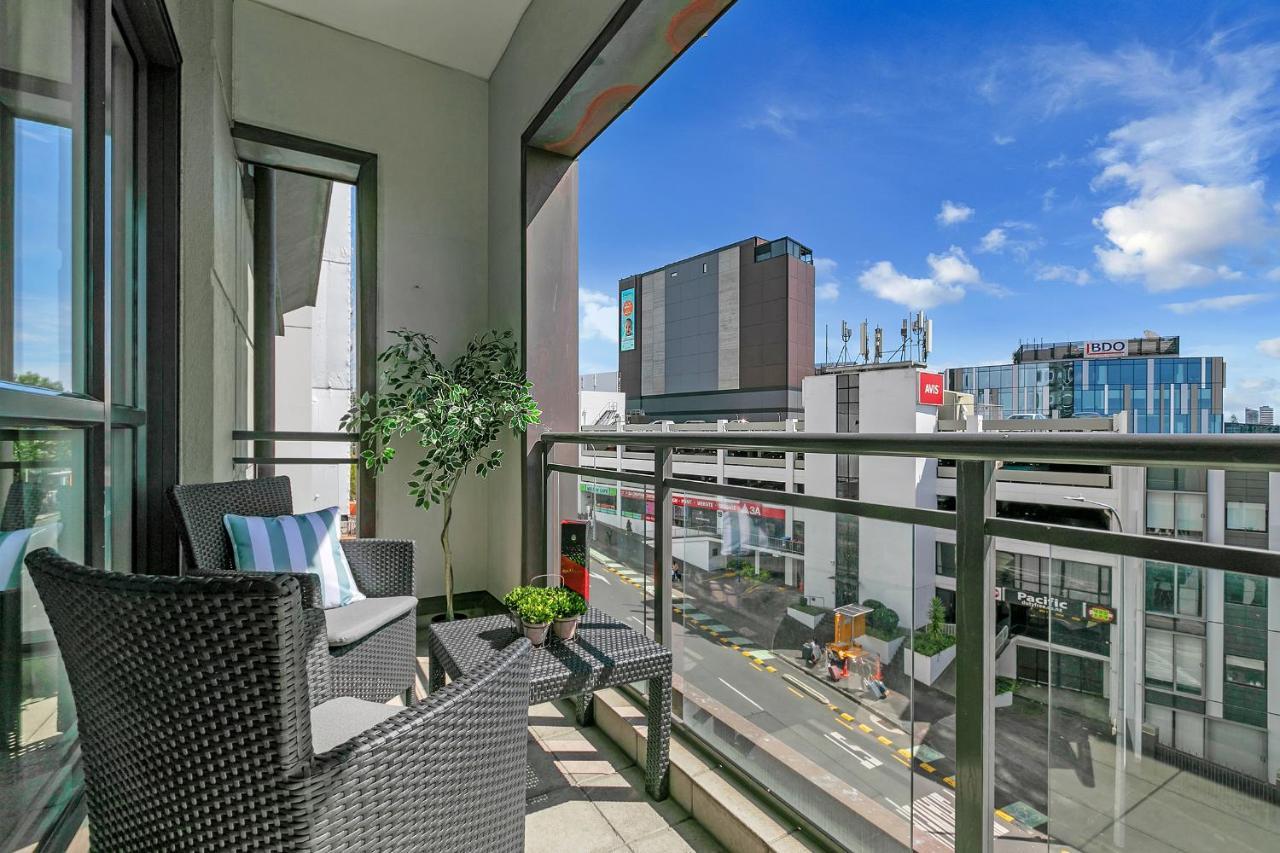 Your Family Getaway - Rooftop Spa & Pool! Auckland Exteriör bild